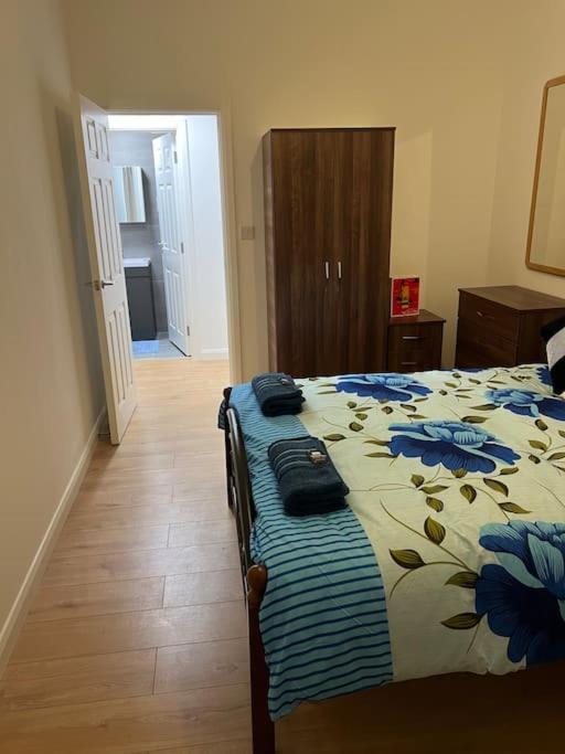 004- Brand New 1 Bedroom Apartment F1 Ealing Luaran gambar