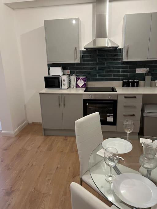 004- Brand New 1 Bedroom Apartment F1 Ealing Luaran gambar