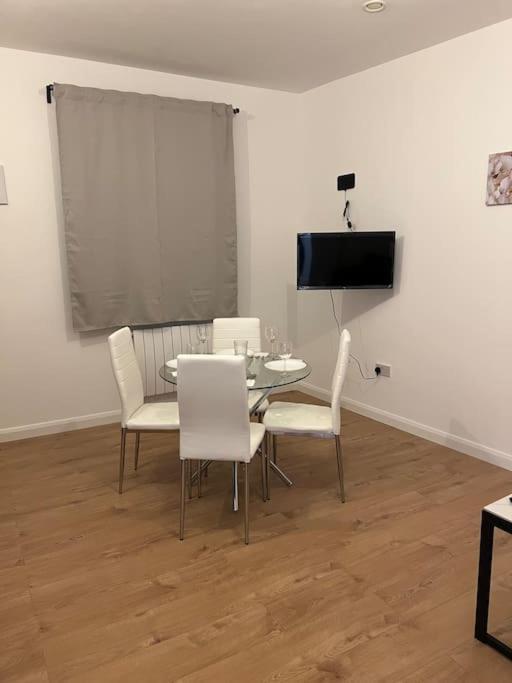 004- Brand New 1 Bedroom Apartment F1 Ealing Luaran gambar