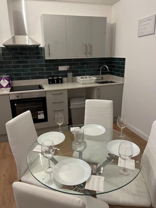 004- Brand New 1 Bedroom Apartment F1 Ealing Luaran gambar