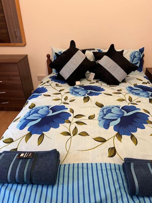 004- Brand New 1 Bedroom Apartment F1 Ealing Luaran gambar